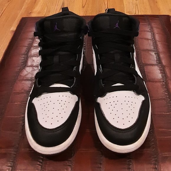 Air Jordan 1 Mid Kid's PS Dark Iris Black Purple White  640734-095  Size 2.5Y - Picture 2 of 8